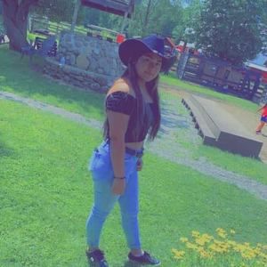 Meet your Posher, Adriana